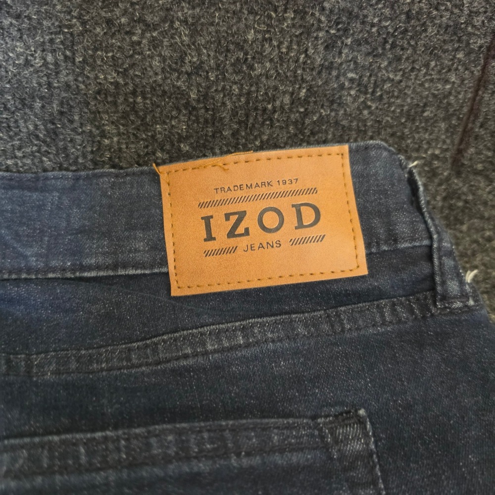 IZOD Mens Straight Fit Jeans Dark Wash Indigo Blue Denim 40x32 Stretch 1566219